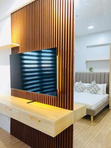 1 Parisian Charm Hideaway