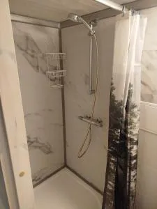 Reinholdi metsamaja - 拉克韦雷