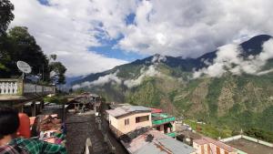 Divine Mountain Homestay