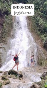 Moto driver tour Borobudur , Rice terace, sacred waterfall