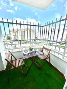 GATU Magavi Playa parking piscinas terraza "preferente para mayores de 21 años y familias"