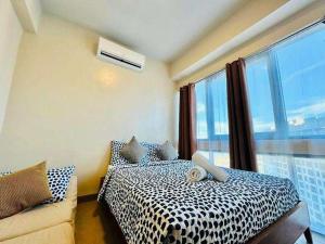 Mactan Suite Room Condo Family Room