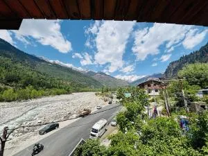 The Riverine Villa - Bashist