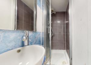 Charring Cross London, Prime Location