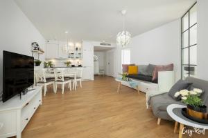 Apartament Pinea 224 - BASEN, sauna, jacuzzi w cenie pobytu - Easy - Rent Apartments