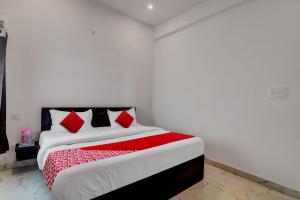 Hotel O Om Pushp Residency