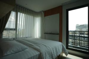 Life Ladprao 2 bedrooms condo