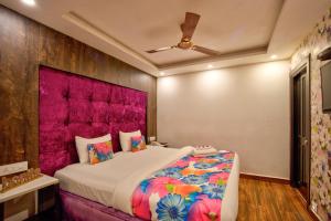 Lemonmint Svelton Manor