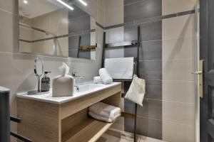 Hotels Boutique-Hotel Restaurant L'Atelier d'Epicure Logis : Studio - Vue sur Piscine 