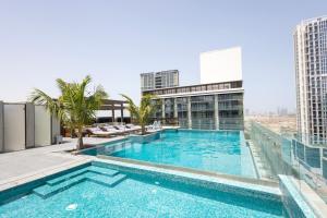 Spacious 2BR Apartment l Rooftop Pool l Gym