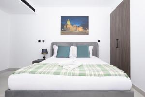 Spacious 2BR Apartment l Rooftop Pool l Gym