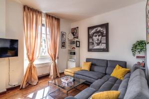 Vatican Roumanis Luxury Home