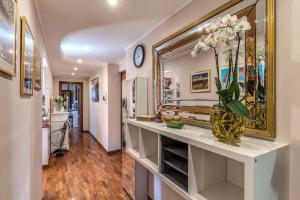 Vatican Roumanis Luxury Home