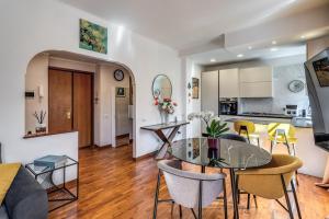 Vatican Roumanis Luxury Home