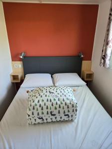 Campings Iscles 231- MH Au calme pres du lac : photos des chambres