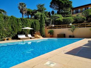 Villa 4 étoiles - parking - wifi - clim - piscine