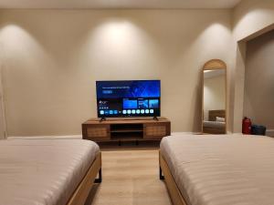 Stylish Twin-Bed Studio - Prime Location