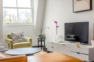 Amazing 2BR Flat, Free Parking, by Battersea