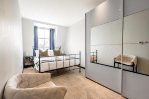 Amazing 2BR Flat, Free Parking, by Battersea