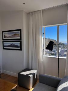 Luxury 2 Bedroom Apartment Waterfront Views