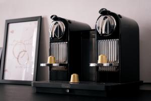 Black and White - Dob utca