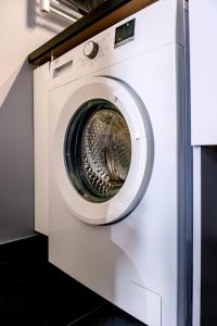 Black and White - Dob utca