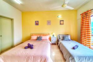 R1 Cozy Setiawalk Apt near LRT
