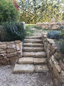 Appartements Studio independant avec piscine proche Lourmarin : photos des chambres