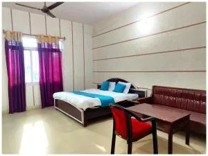 Hotel Kanara # Palace Bhimtal - Parking Facilities - Luxury & Hygiene Room - Best Seller - Bhowāli