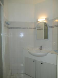 Appartement rénové 1 chambre ,rez de jardin,belle terrasse,proche plages,Carnac 2025-00427