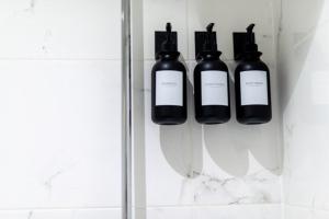 Stylish Skyline Apartment - 2 Bed, 2 Bath, Gym, Concierge in City Centre