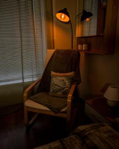 Boho Floral Apartment FREE Parking on the street
