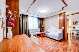 Dancenter Bangkok Travellers Hotel