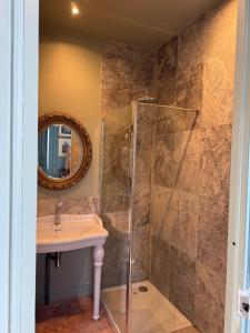 Maisons d'hotes L-appartement Montmorency : photos des chambres