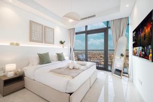 3BR in Paramount with Panoramic Infinity Pool
