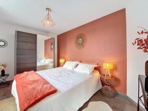 Appartements Chez Lady Mag - Neuf - Confort - Parking - Proche centre-ville - Tram : photos des chambres