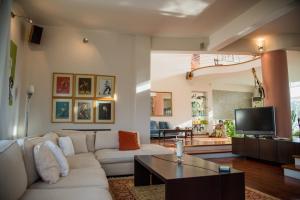 Erasmias House - A Green Haven for Ultimate Relaxation