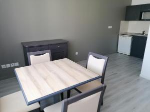 Appartements Terres de France - Appart Hotel Rouen Flaubert : photos des chambres