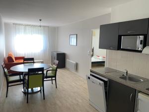 Appartements Terres de France - Appart Hotel Rouen Flaubert : photos des chambres