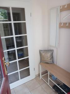 Holiday Apartment with Garden View