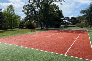 Le Pasty Piscine Tennis Puy du Fou