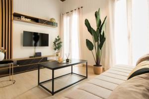 Azora Apartment