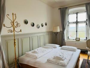 Schloss Hürbel Storchennest-Appartement - Luxury Apartment THE Stork Nest