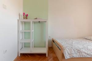 Apartment Mojca - Quiet apartment with seaview