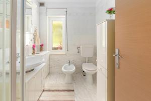 Apartment Mojca - Quiet apartment with seaview