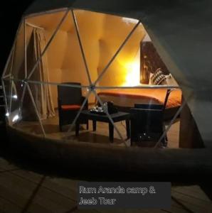Rum Aranda camp &Bubbles Hotel