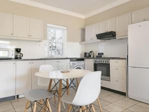 Winelands Golf Lodges 18