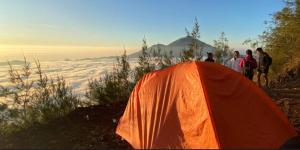 camping place on mount batur
