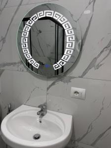 Ajan Alushani Apartment