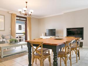 Winelands Golf Lodges 10